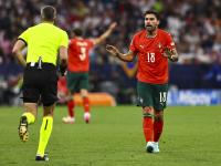 葡萄牙国家队新晋中场表现尖锐，助球队晋级