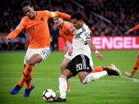 包含欧预赛热战进行时，谁能笑到最后的时刻的词条