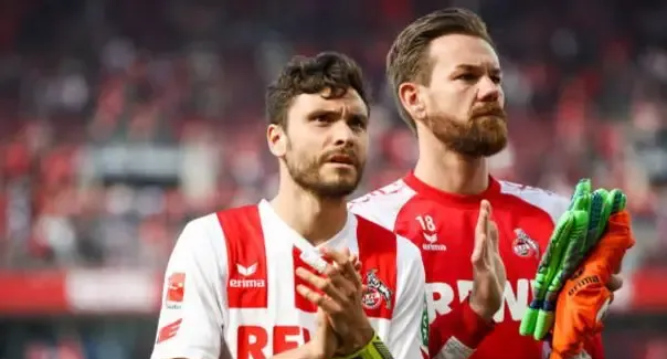 包含汉堡队主场失利,球迷批评球队进攻不力的词条 包含汉堡队主场失利,球迷批评球队进攻不力的词条