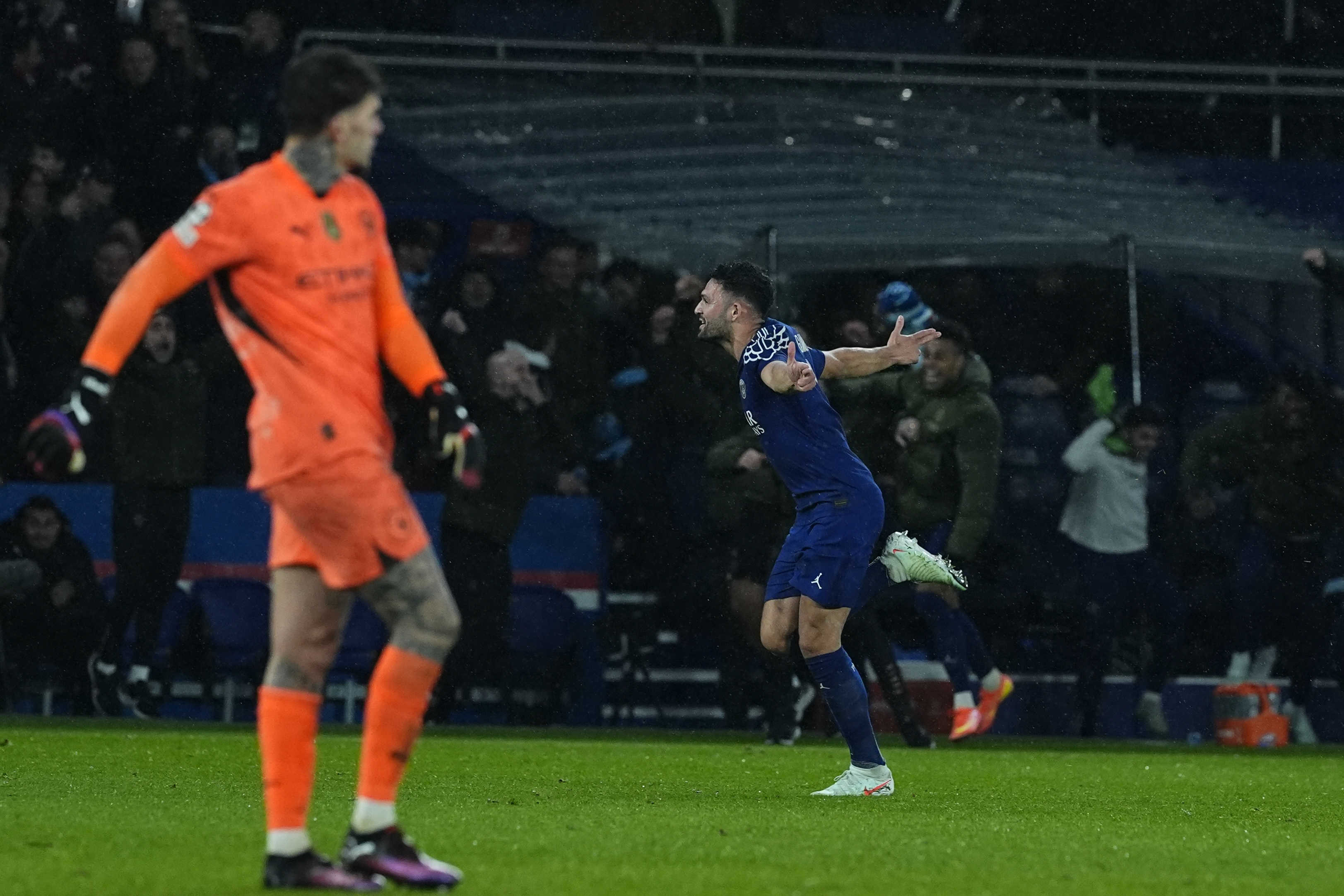 关于巴黎圣日耳曼战平,锁定晋级资格的信息 关于巴黎圣日耳曼战平,锁定晋级资格的信息