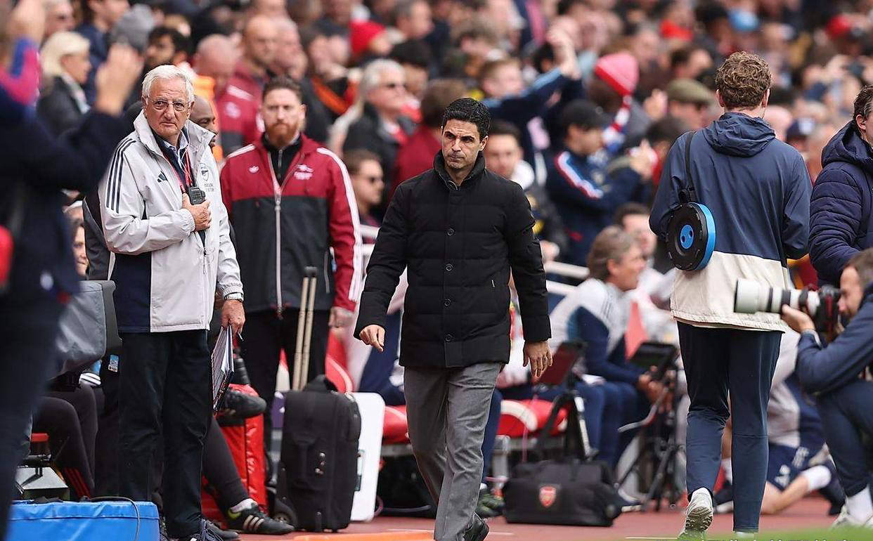 阿森纳备战西汉姆联，主帅亲自指导训练