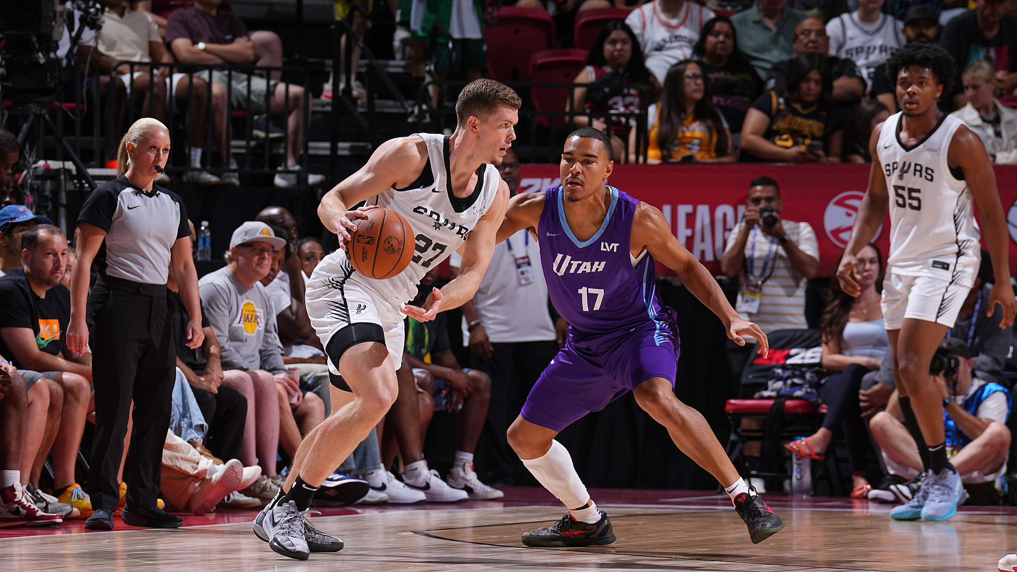 关于爵士胜马刺,米切尔手感火热砍下40分的信息 关于爵士胜马刺,米切尔手感火热砍下40分的信息