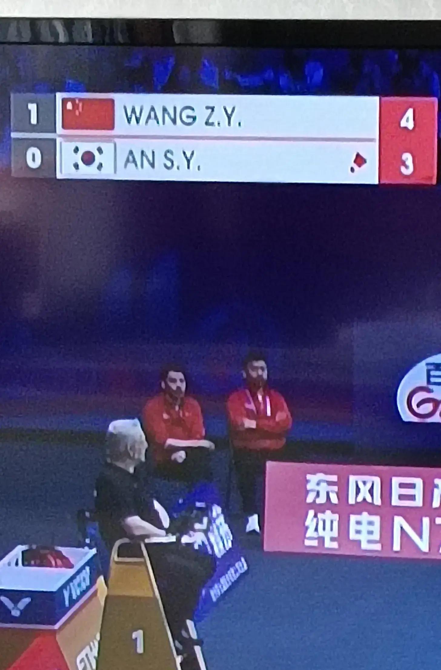 裁判吹罚争议会成为这场胜负大战的焦点 裁判吹罚争议会成为这场胜负大战的焦点