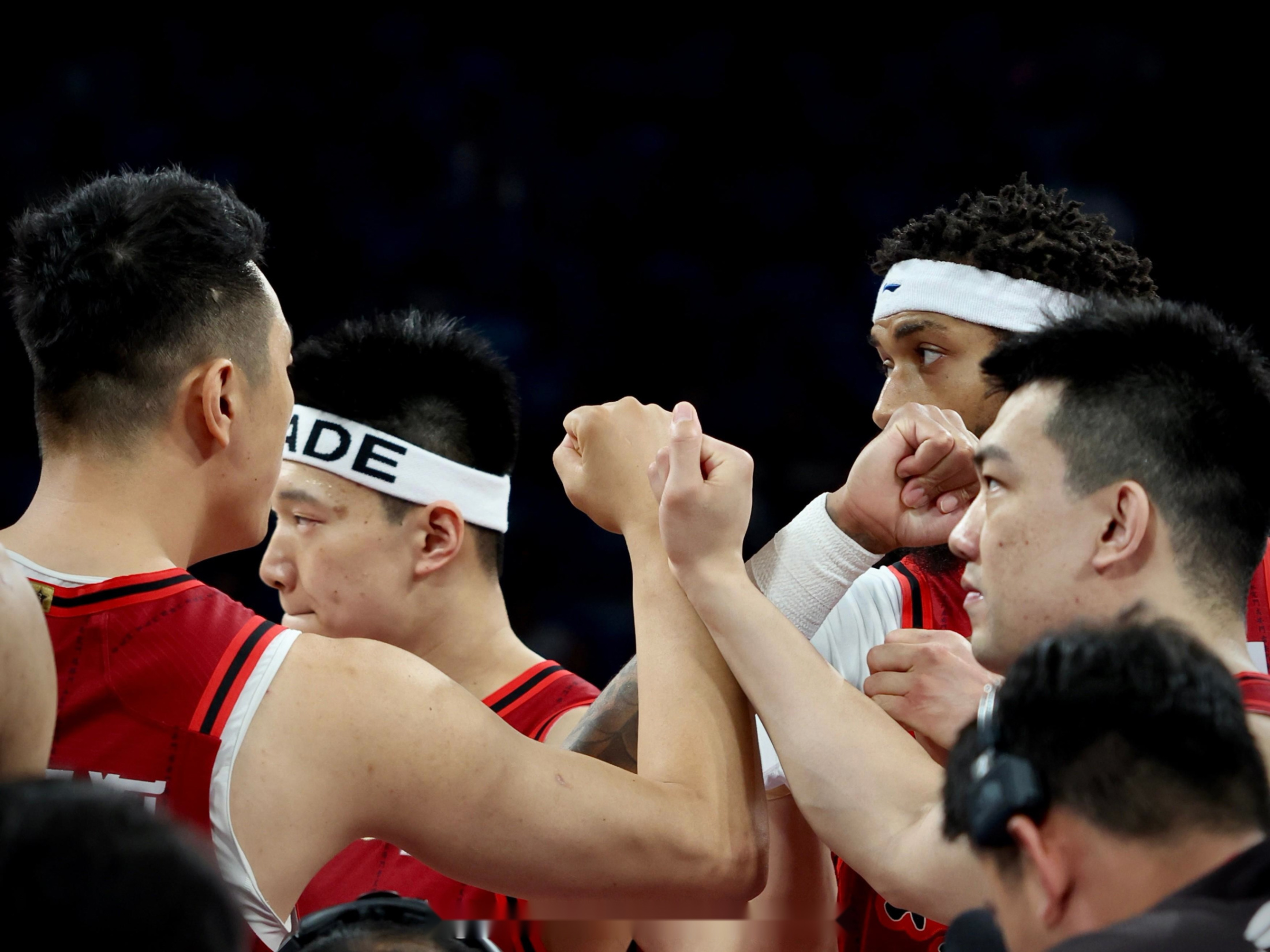 一支实力强劲的球队连续遭遇失利,教练团队遭质疑的简单介绍 一支实力强劲的球队连续遭遇失利,教练团队遭质疑的简单介绍